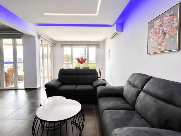 2-bedroom apartments for rent 110 m² in Limassol, Limassol - Neapolis