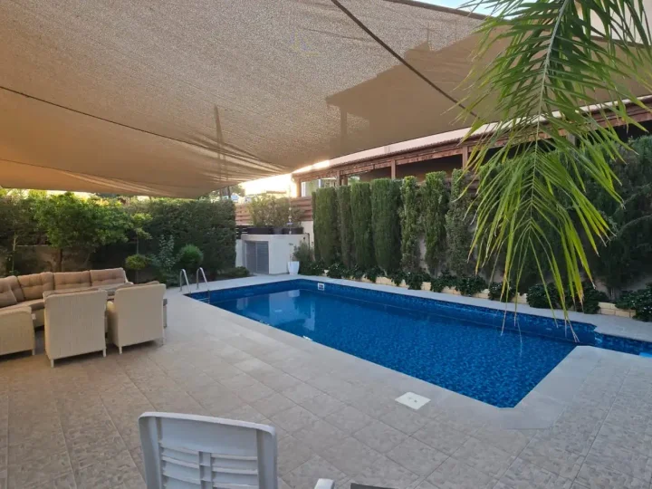 Detached house for rent 180 m² in Limassol, Parekklisia