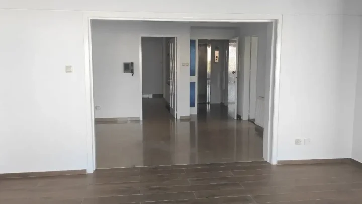 4-bedroom apartments for rent 207 m² in Nicosia, Nicosia - Lykabittos