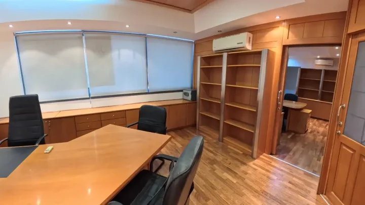 Office 200 m² for rent in Limassol, Limassol - Kapsalos