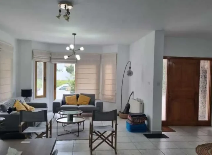 4-bedroom detached house for rent 240 m² in Nicosia, Strovolos - Chryseleousa