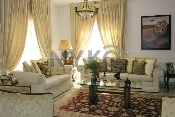 Detached house for rent 350 m² in Limassol, Parekklisia
