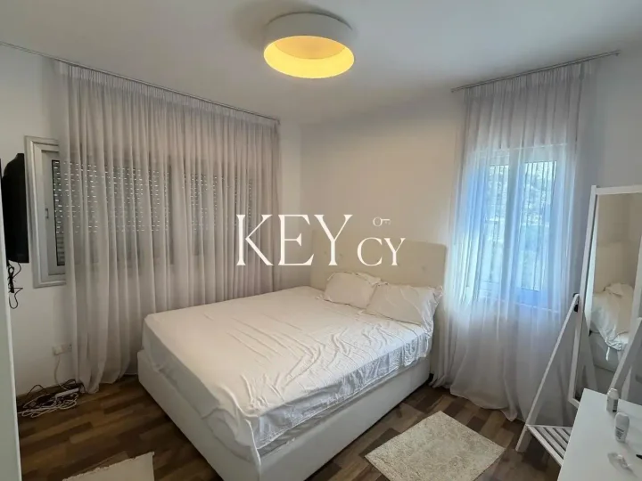 3-bedroom apartments for rent 198 m² in Limassol, Limassol - Mesa Geitonia