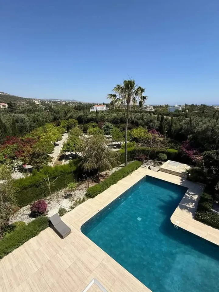 3-bedroom villa for rent 200 m² in Paphos, Pegeia