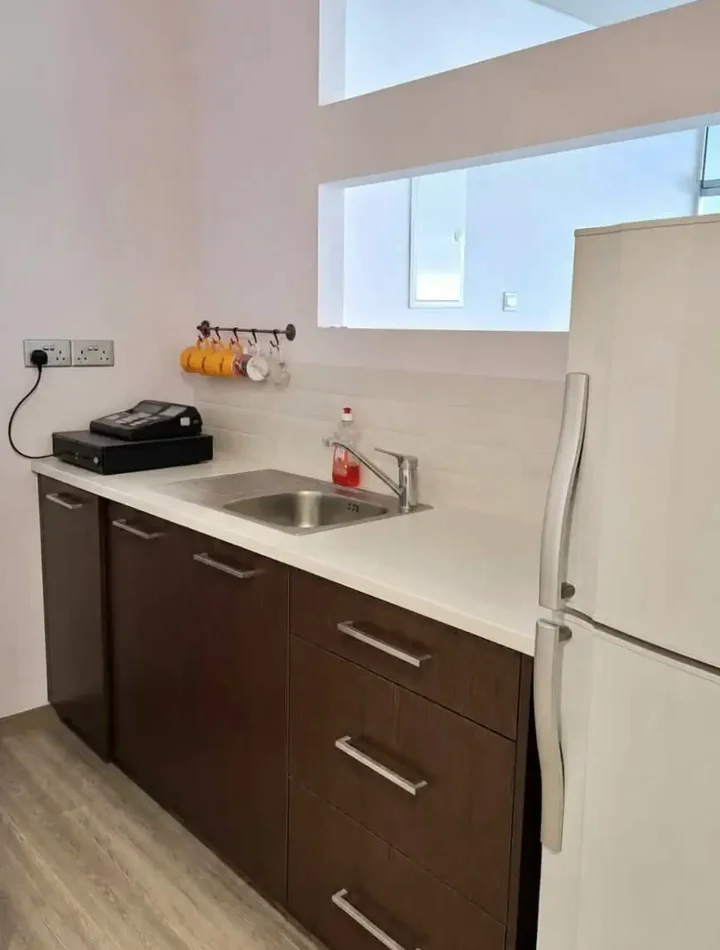 Trading area 72 m² for rent in Limassol, Limassol - Kapsalos
