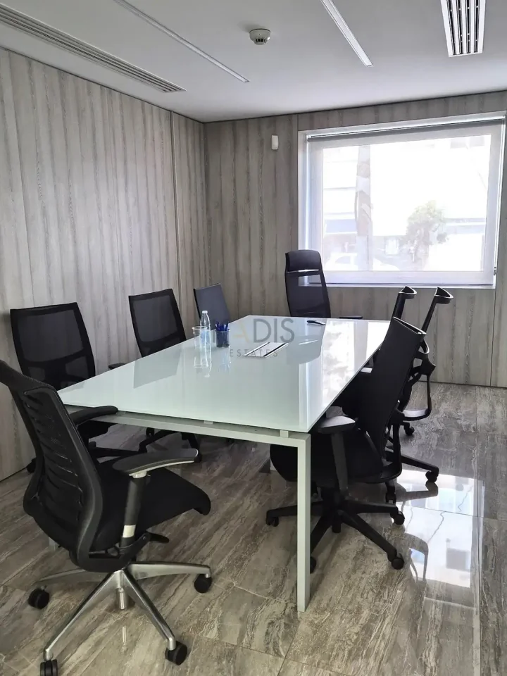 Office 300 m² for rent in Limassol, Polemidia - Agios Nikolaos