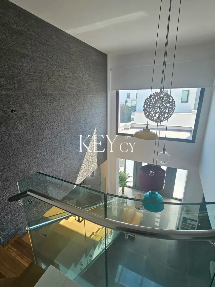 Villa for rent 330 m² in Limassol, Moni