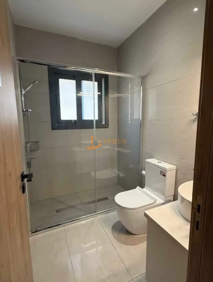 2-bedroom penthouse for rent 90 m² in Limassol, Potamos Germasogeias