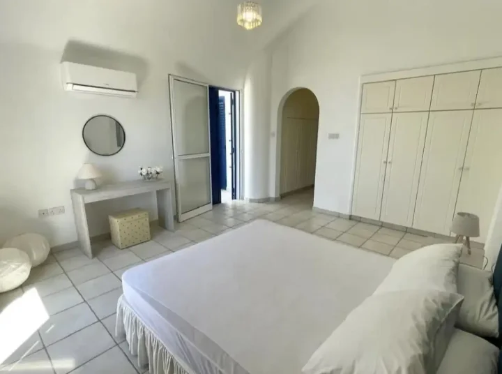 Βίλα προς ενοικίαση 300 μ² στην τοποθεσία Paphos, Chlorakas