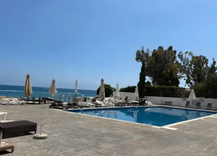 3-bedroom apartments for rent 142 m² in Limassol, Germasogeia Tourist Area