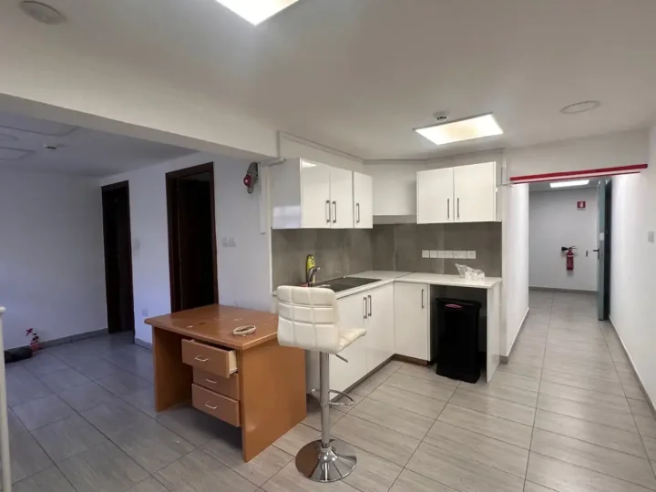 Trading area 380 m² for rent in Limassol, Agios Ioannis Lemesou