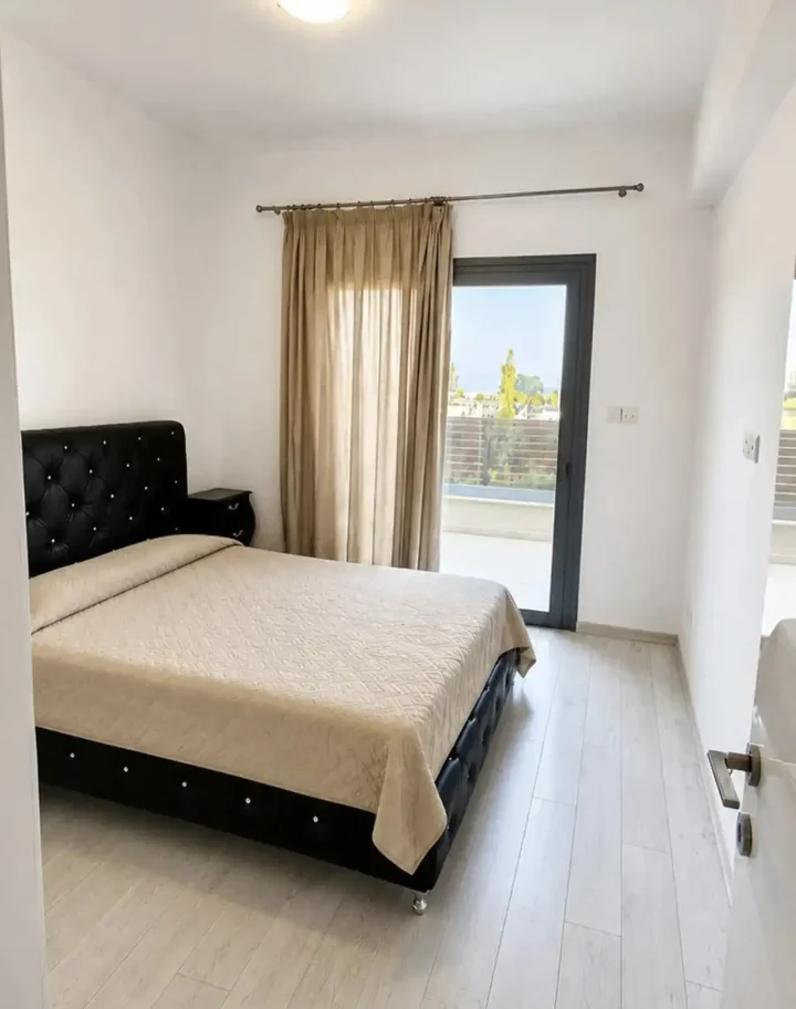 2-bedroom apartments for rent 140 m² in Limassol, Mouttagiaka Tourist Area