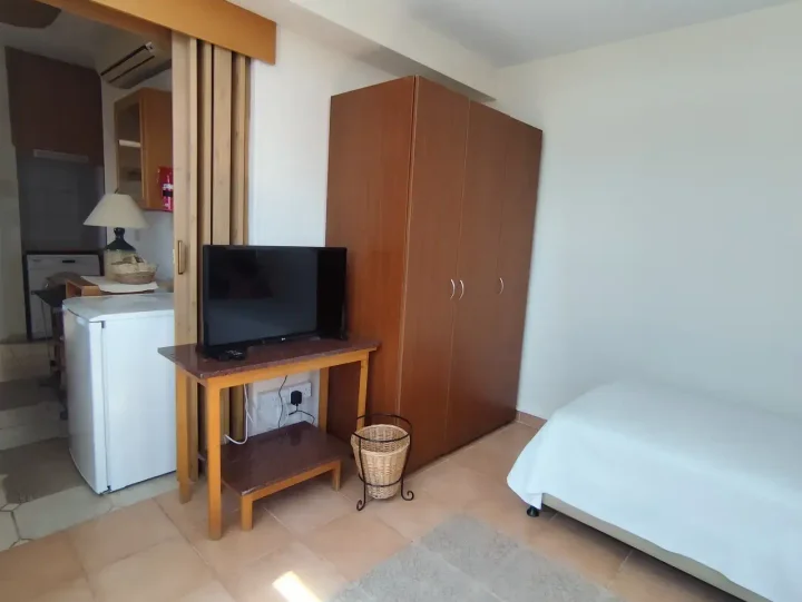 4-bedroom apartments for rent 219 m² in Limassol, Agios Tychon Tourist Area