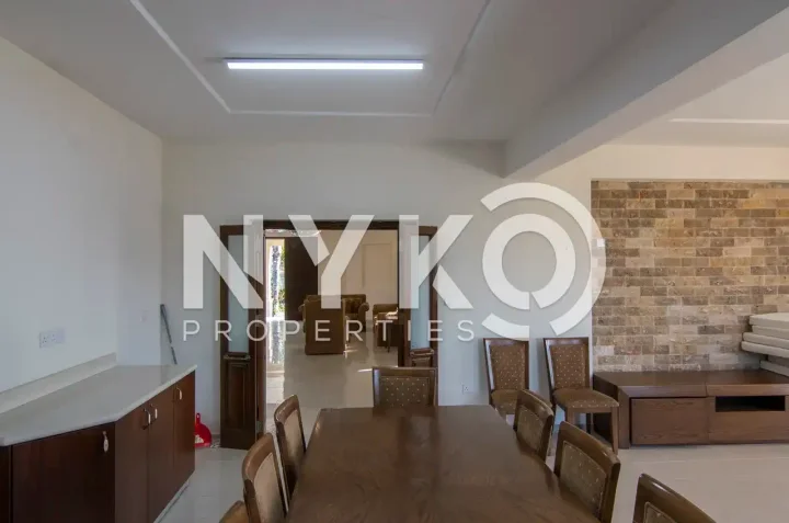 5-bedroom detached house for rent 440 m² in Limassol, Parekklisia