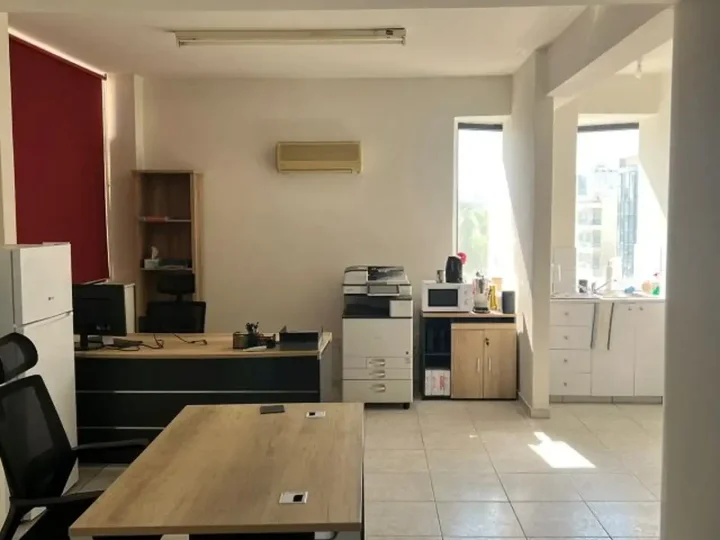 Office 70 m² for rent in Nicosia, Strovolos - Agios Dimitrios