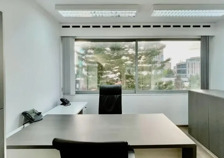 Office 100 m² for rent in Limassol, Limassol - Agios Nicolaos