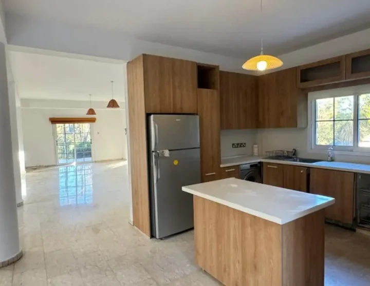 Detached house for rent 600 m² in Limassol, Pyrgos Lemesou