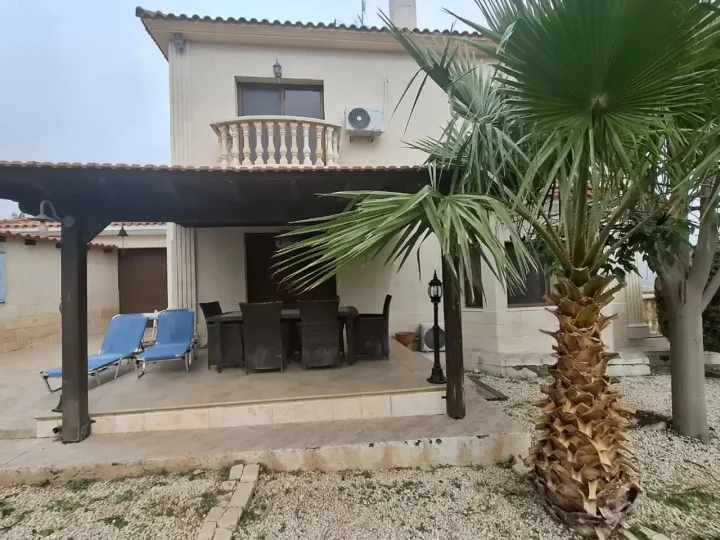 5-bedroom detached house for rent 280 m² in Limassol, Parekklisia