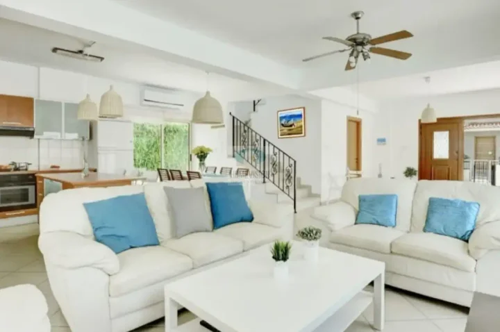 4-bedroom villa for rent 160 m² in Famagusta, Protaras