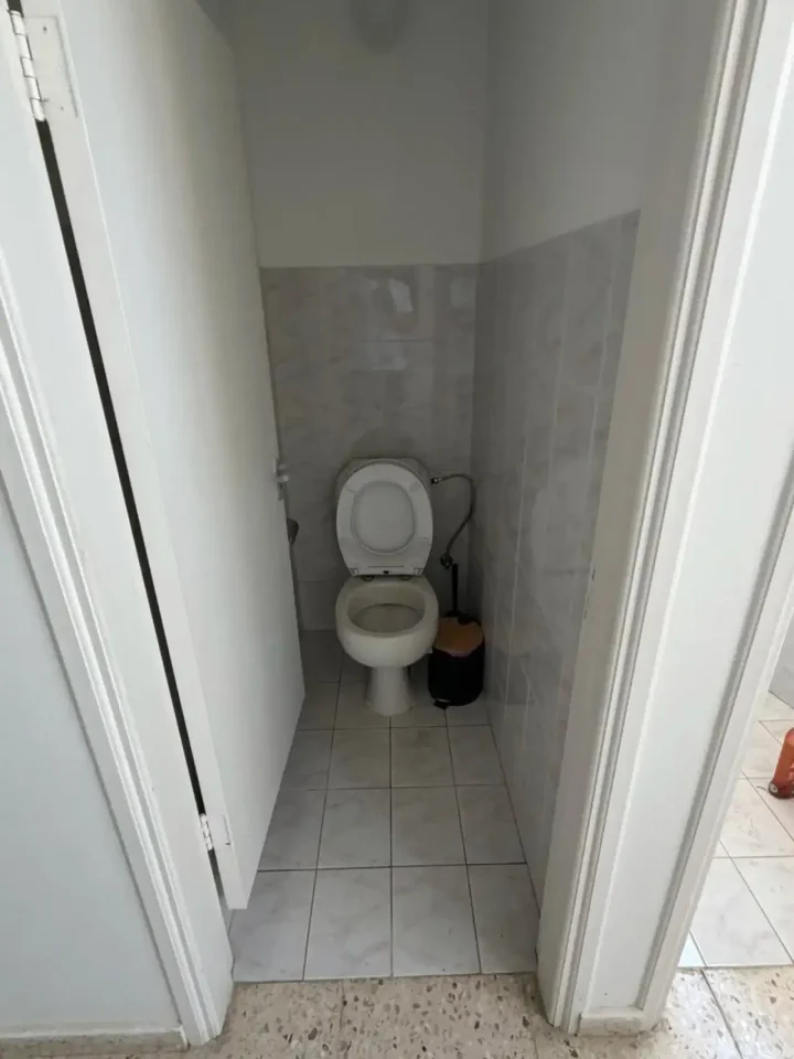 Trading area 300 m² for rent in Nicosia, Nisou
