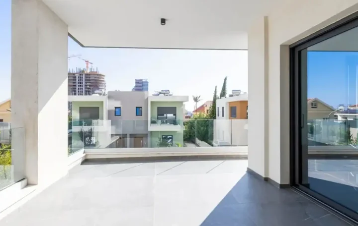 Apartments for rent 100 m² in Limassol, Germasogeia