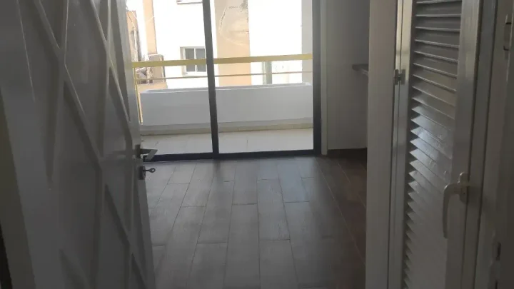 4-bedroom apartments for rent 207 m² in Nicosia, Nicosia - Lykabittos