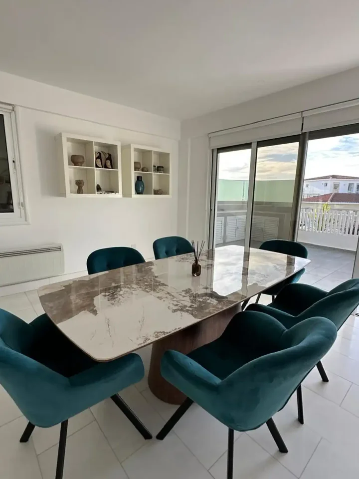 Penthouse for rent 138 m² in Paphos, Paphos - Agios Theodoros