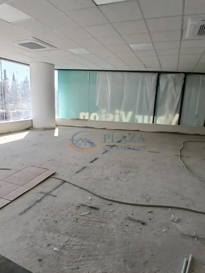 Office 680 m² for rent in Limassol, Limassol - Agia Zoni