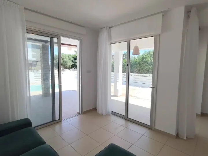 Villa for rent 120 m² in Larnaca, Perivolia Larnakas