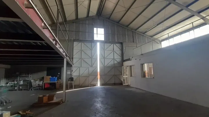 Warehouse 930 m² for rent in Nicosia, Palouriotissa