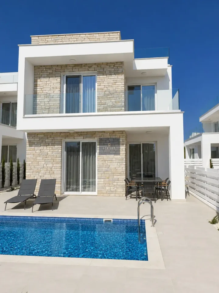 Villa for rent 110 m² in Paphos, Pegeia