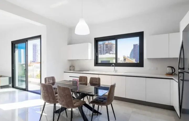 Apartments for rent 100 m² in Limassol, Germasogeia