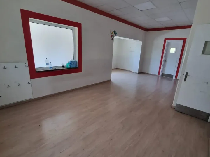 Коммерческая недвижимость 220 м² в аренду в Limassol, Limassol - Apostolos Andreas