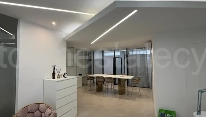 Office 80 m² for rent in Limassol, Germasogeia Tourist Area