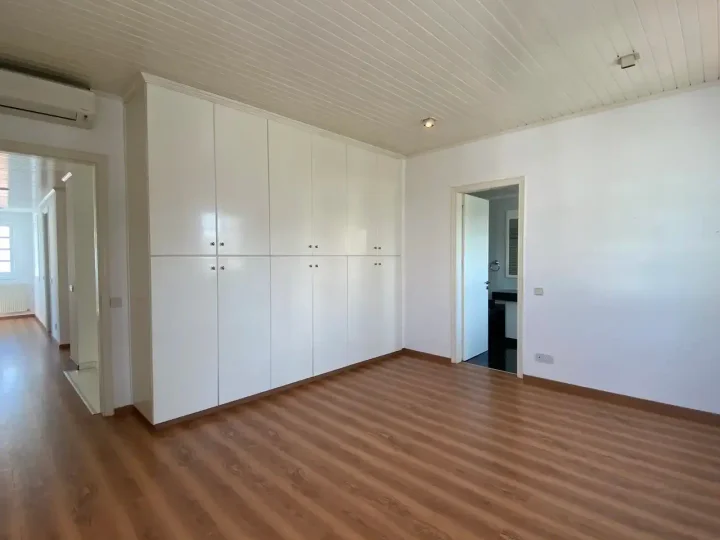 Отдельный дом в аренду 240 м² в Nicosia, Strovolos - Dasoupolis