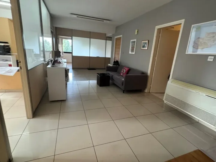 Office 165 m² for rent in Nicosia, Agioi Omologites