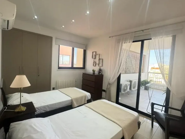 3-bedroom penthouse for rent 145 m² in Larnaca, Larnaka - Makenzy
