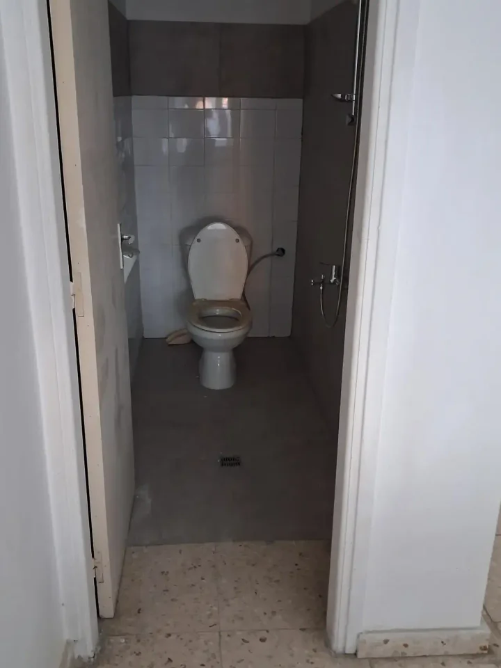Trading area 80 m² for rent in Paphos, Paphos - Agios Theodoros