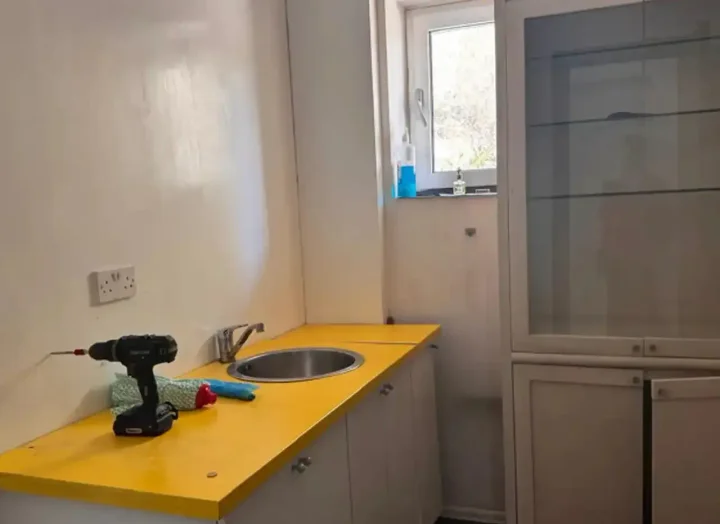 Commercial properties 216 m² for rent in Nicosia, Aglantzia