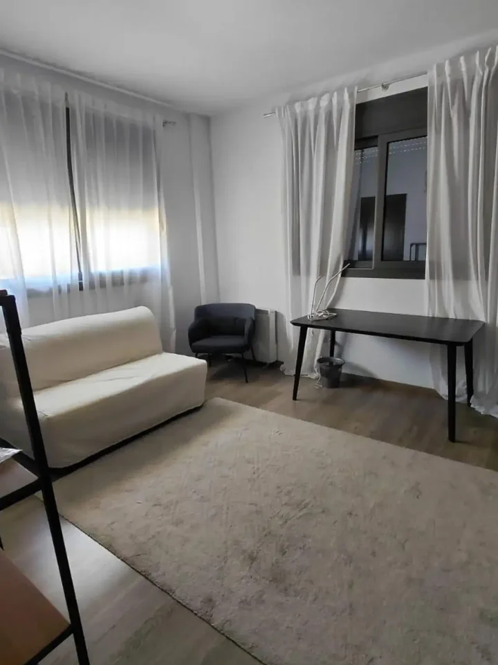 3-bedroom apartments for rent 160 m² in Limassol, Limassol - Mesa Geitonia