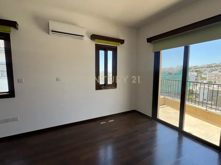 3-bedroom detached house for rent 180 m² in Limassol, Agios Athanasios