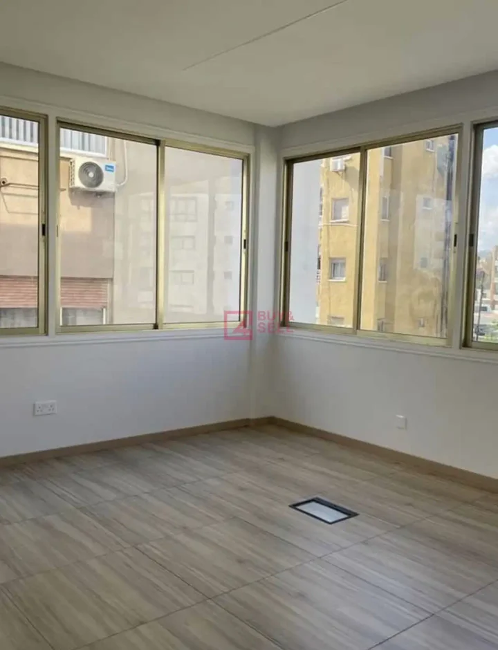 Γραφείο 250 μ² προς ενοικίαση στην τοποθεσία Limassol, Limassol - Neapolis