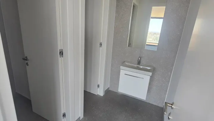 Office 309 m² for rent in Limassol, Limassol - Kapsalos