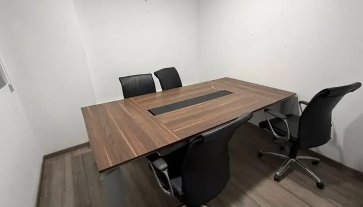 Office 150 m² for rent in Limassol, Limassol - Agia Zoni