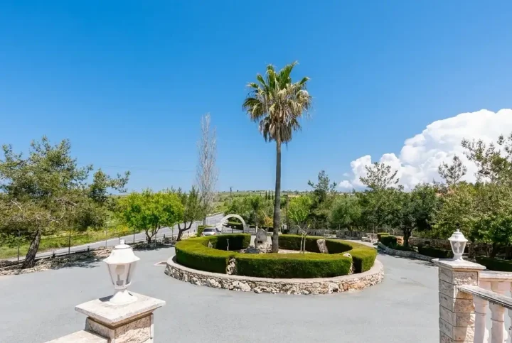 6+ bedroom detached house for rent 353 m² in Paphos, Kathikas