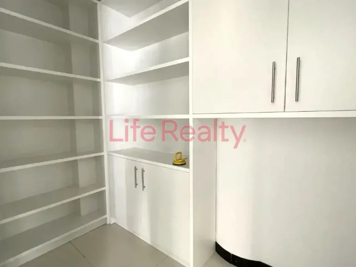 Commercial properties 326 m² for rent in Limassol, Limassol - Mesa Geitonia
