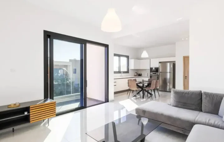 Apartments for rent 100 m² in Limassol, Germasogeia