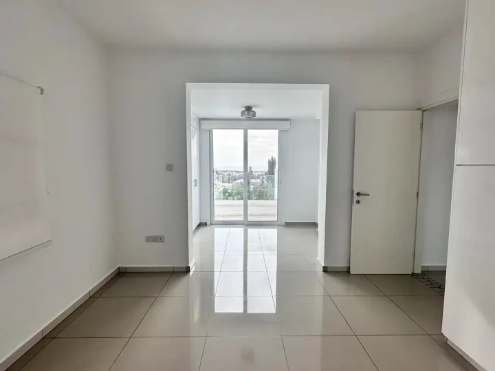 Penthouse for rent 127 m² in Paphos, Paphos - Agios Theodoros