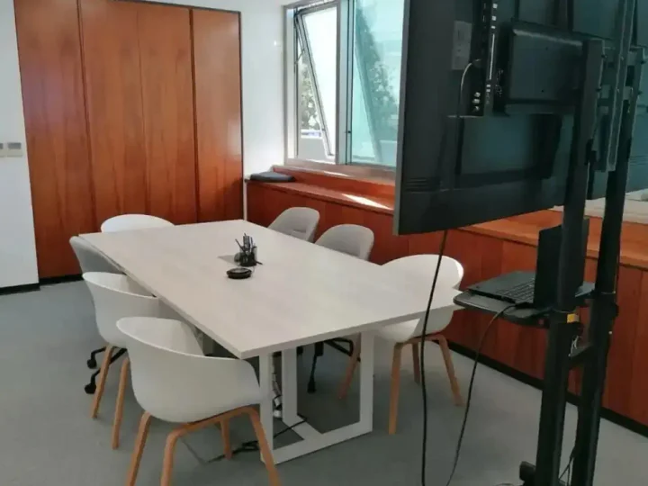 Office 582 m² for rent in Limassol, Limassol - Agia Zoni