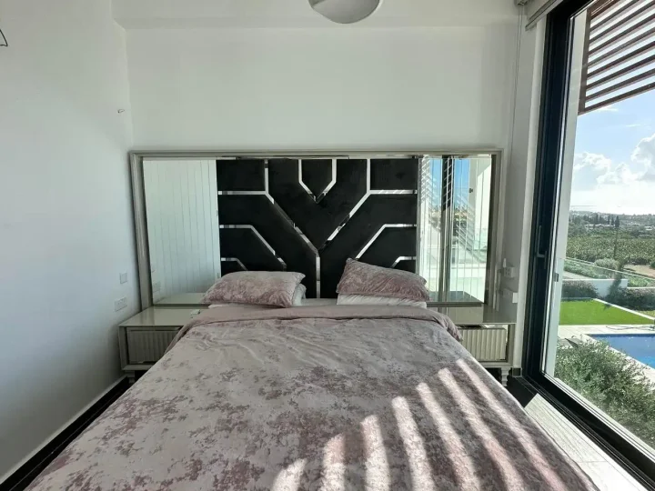 Villa for rent 350 m² in Paphos, Pegeia
